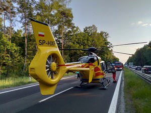 Zdjęcie przedstawia: helikopter ratunkowy.